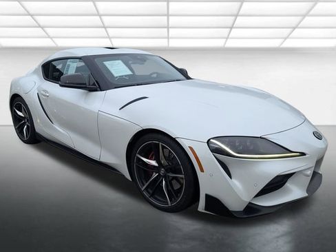 Used 2020 Toyota Supra Premium w/ Driver Assist Package image 2