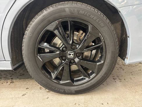 Used 2023 Honda Odyssey Sport image 32
