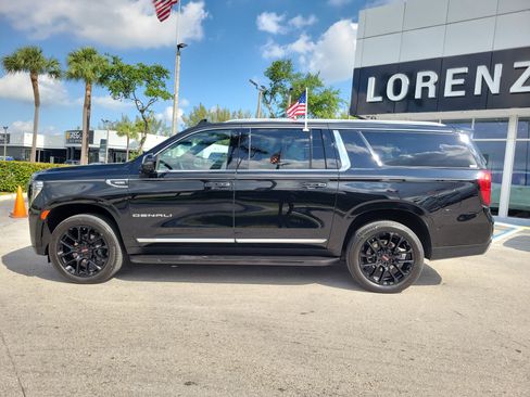 Used 2024 GMC Yukon XL Denali w/ Max Trailering Package AWD/4WD image 8