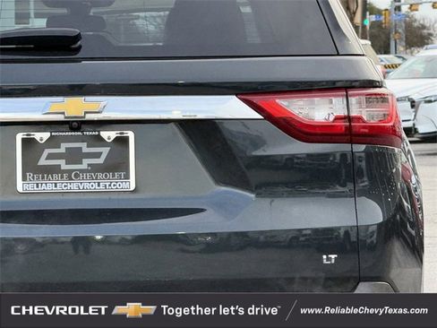 Used 2020 Chevrolet Traverse LT image 9