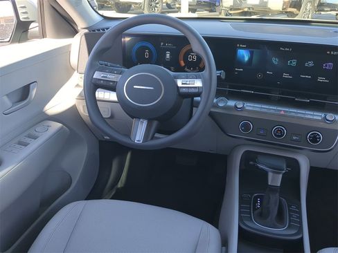 New 2026 Hyundai Kona SE image 13