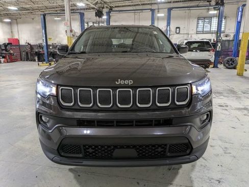Used 2022 Jeep Compass Latitude FWD image 8