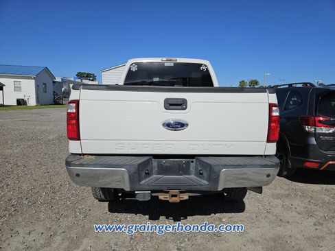 Used 2015 Ford F250 XLT w/ XLT Premium Package AWD/4WD image 8
