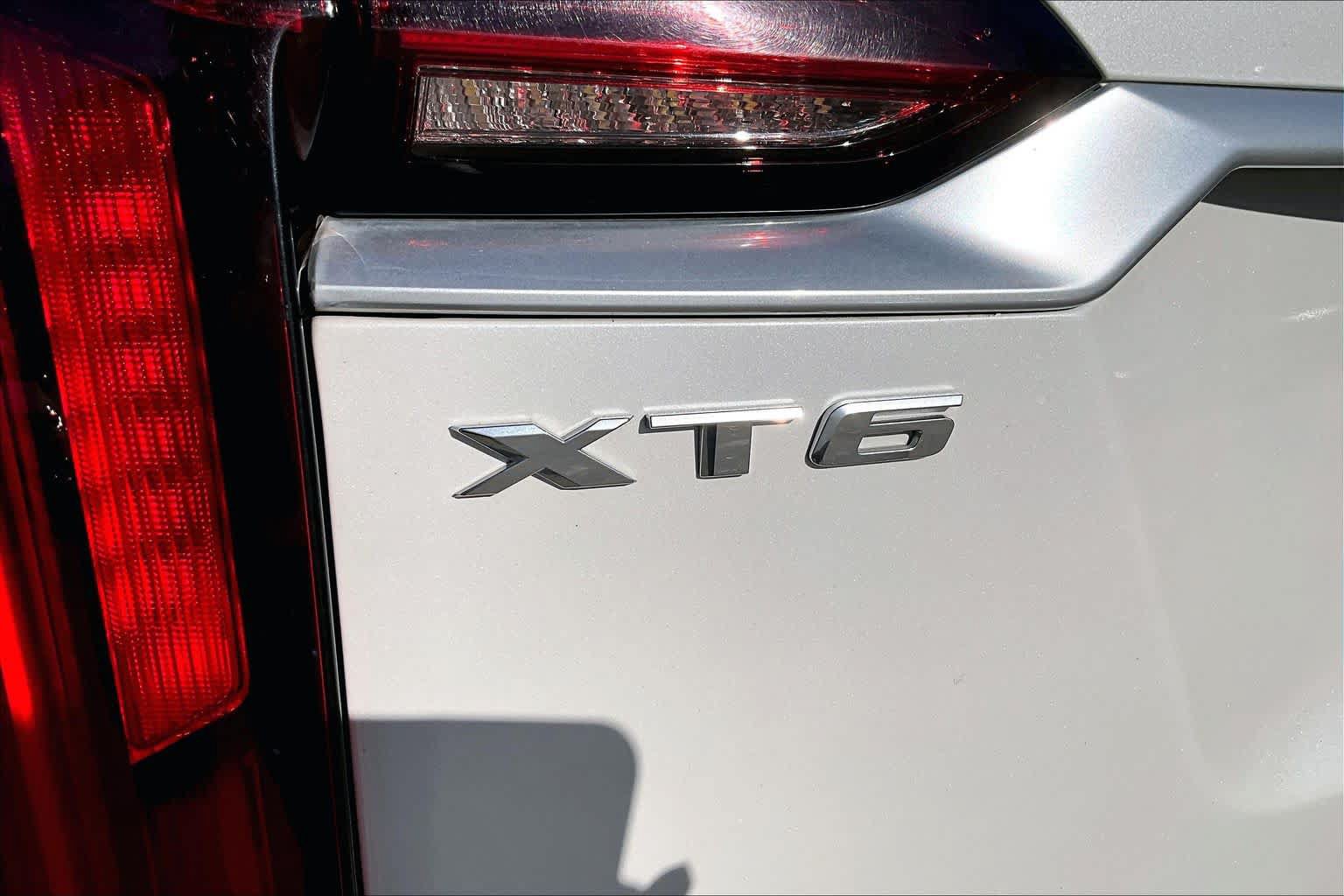 Used 2020 Cadillac XT6 Premium Luxury FWD image 31