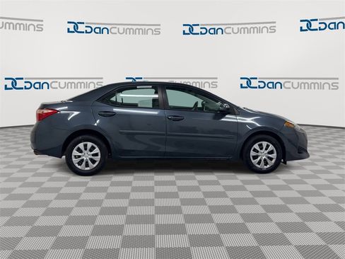 Used 2017 Toyota Corolla L image 9