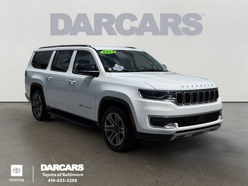 Used 2024 Jeep Wagoneer L Series II w/ Flexible Seating Group AWD/4WD image 1