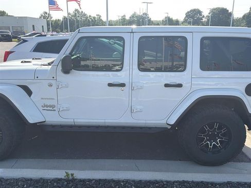 Used 2020 Jeep Wrangler Unlimited Sahara AWD/4WD image 3