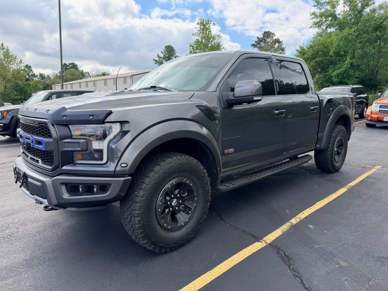 Used 2018 Ford F150 Raptor w/ Equipment Group 802A Luxury AWD/4WD image 3