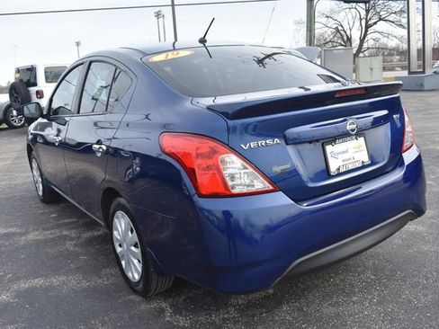 Used 2019 Nissan Versa SV image 5