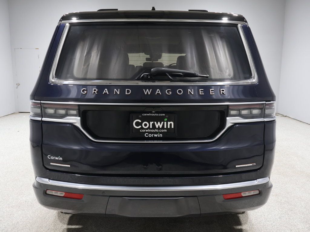 Used 2022 Jeep Grand Wagoneer Series III AWD/4WD image 3