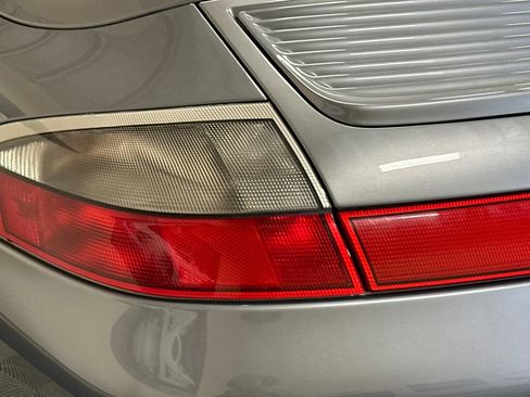 Used 2004 Porsche 911 Carrera RWD image 41