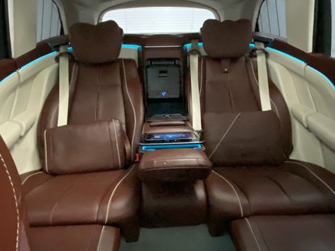 Used 2021 Mercedes-Benz Maybach GLS 600 4MATIC image 48