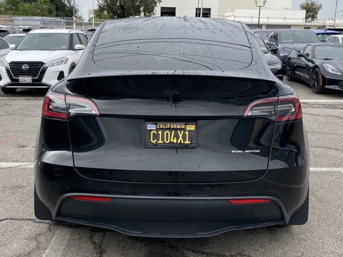 Used 2021 Tesla Model Y Long Range image 6