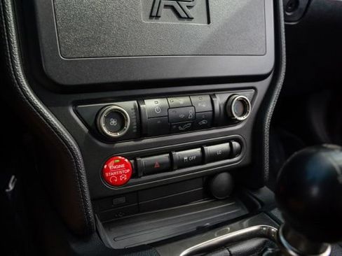 Used 2016 Ford Mustang Shelby GT350R RWD image 18