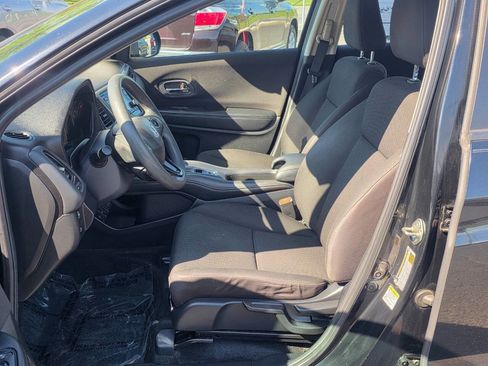 Used 2016 Honda HR-V LX image 9