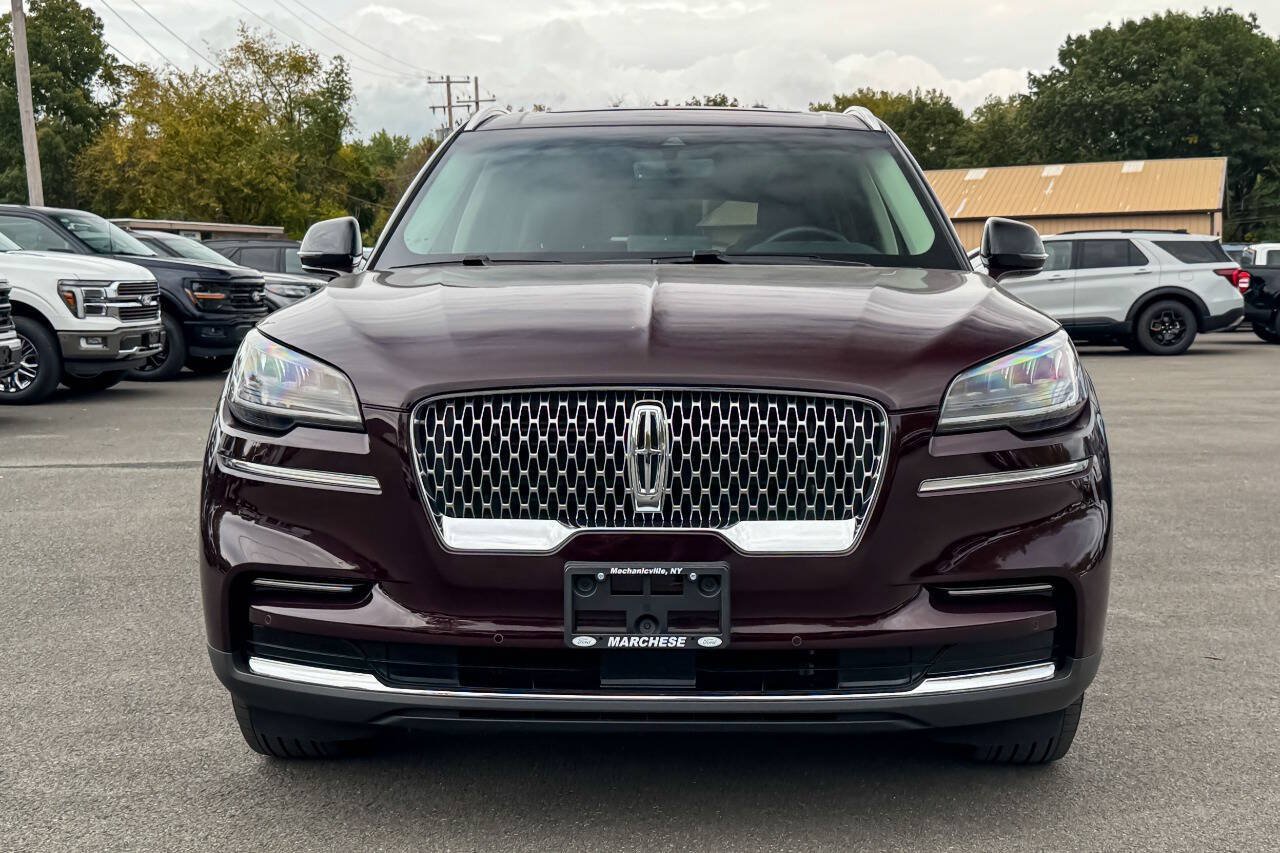 Used 2024 Lincoln Aviator AWD w/ Premium Package image 8