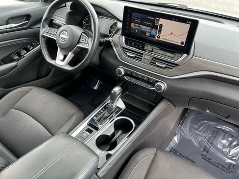 Used 2023 Nissan Altima 2.5 SV w/ SV Premium Package FWD image 37