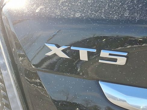 Certified 2025 Cadillac XT5 Sportv w/ Technology Package image 33