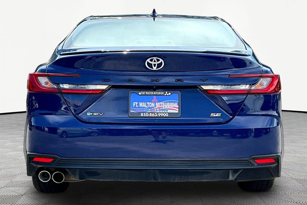 Used 2025 Toyota Camry SE FWD image 6