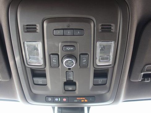 Used 2022 GMC Yukon Denali AWD/4WD image 36