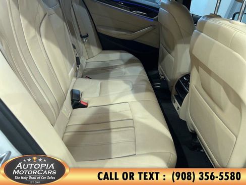 Used 2018 BMW 530e xDrive AWD/4WD image 12