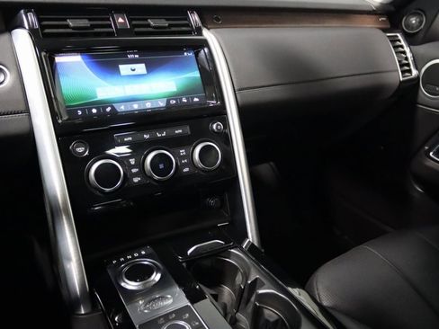 Used 2018 Land Rover Discovery HSE image 43
