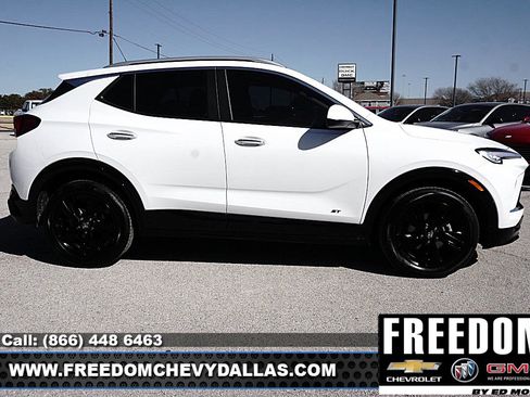 New 2026 Buick Encore GX Sport Touring image 8