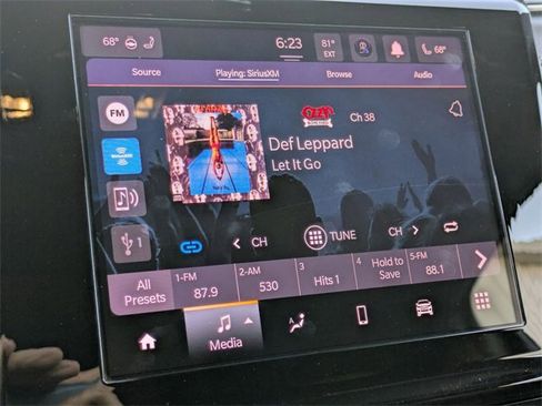 New 2025 Jeep Grand Cherokee Laredo w/ Luxury Tech Group I image 17