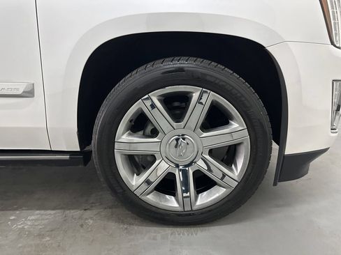 Used 2016 Cadillac Escalade Premium RWD image 63