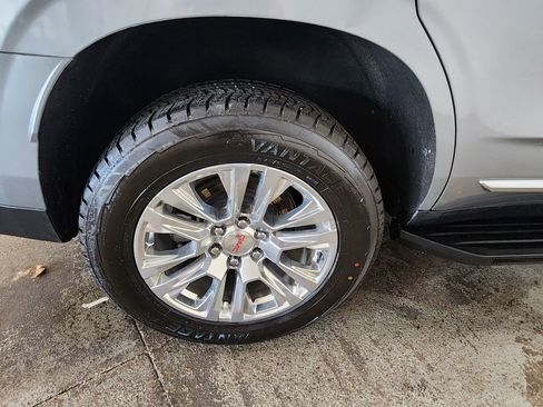 Used 2025 GMC Yukon Denali AWD/4WD image 41