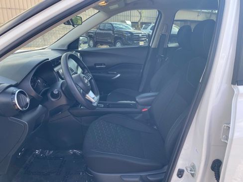 Used 2024 Nissan Kicks SV FWD image 22