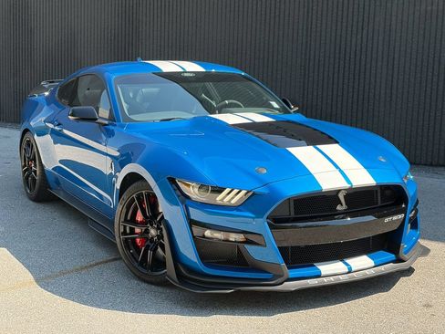 Used 2021 Ford Mustang Shelby GT500 w/ Technology Package RWD image 9