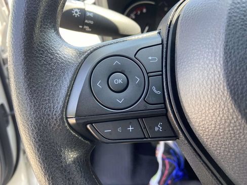 Used 2025 Toyota RAV4 XLE FWD image 30