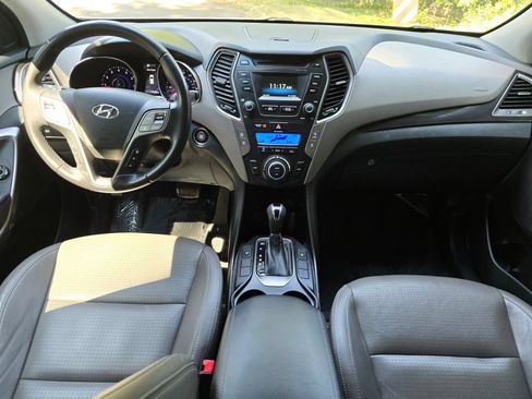 Used 2013 Hyundai Santa Fe Limited AWD/4WD image 17