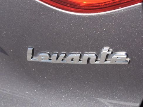 Used 2018 Maserati Levante GranLusso AWD/4WD image 19