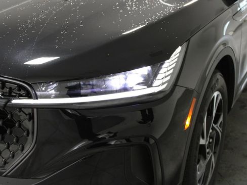 New 2025 Lincoln Nautilus Premier w/ Equipment Group 102A image 66