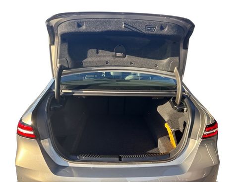 Used 2025 BMW 530i xDrive 530i xDrive w/ Premium Package image 12