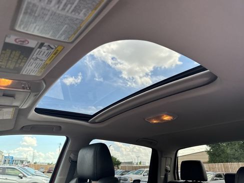 Used 2018 Toyota Tundra Limited w/ Limited Premium Package AWD/4WD image 33