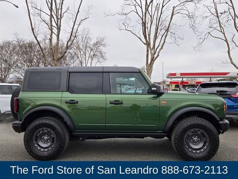 New 2025 Ford Bronco Badlands image 8