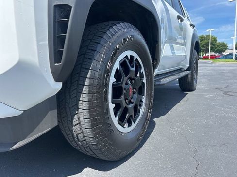 Used 2025 Toyota 4Runner TRD Off-Road AWD/4WD image 11