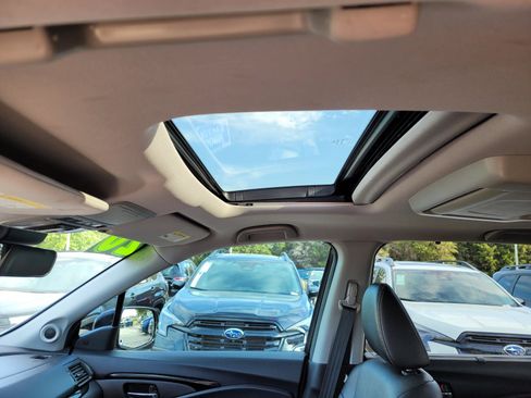 Used 2020 Honda Pilot Touring image 15