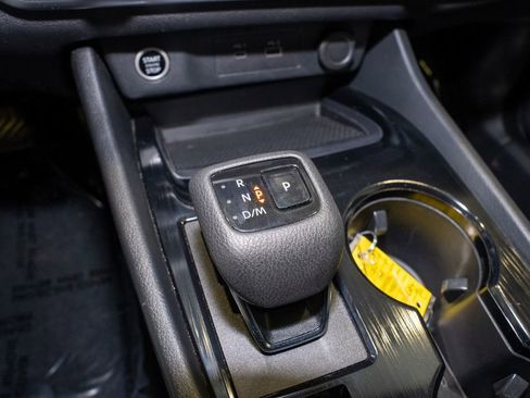 Used 2023 Nissan Rogue SV image 15