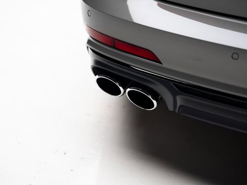 Used 2024 Audi S6 Premium Plus w/ Premium Plus Package image 32