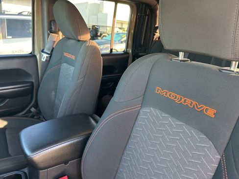 Used 2020 Jeep Gladiator Mojave image 17