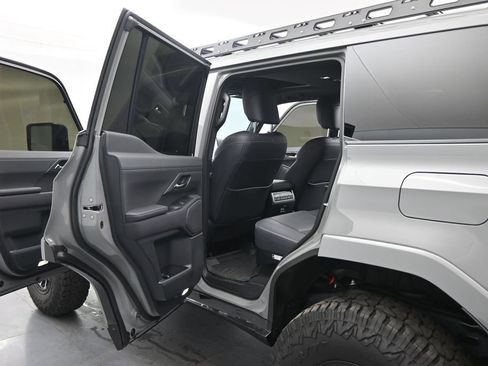 Used 2025 Lexus GX 550 AWD/4WD image 17