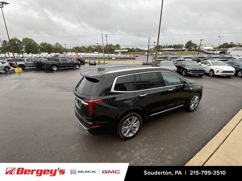 Used 2025 Cadillac XT6 Premium Luxury image 22