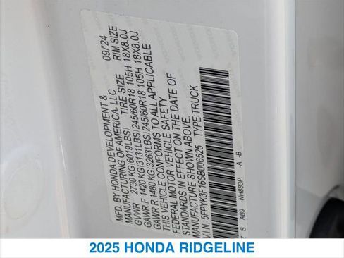 Certified 2025 Honda Ridgeline Sport image 26
