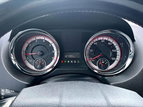 Used 2020 Dodge Grand Caravan SXT image 25