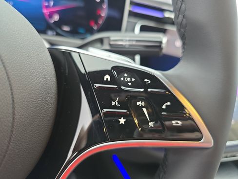 New 2026 Mercedes-Benz E 350 4MATIC Sedan image 18