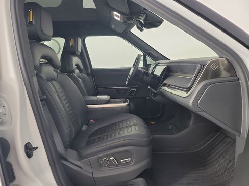 Used 2024 Rivian R1S Adventure AWD/4WD image 24